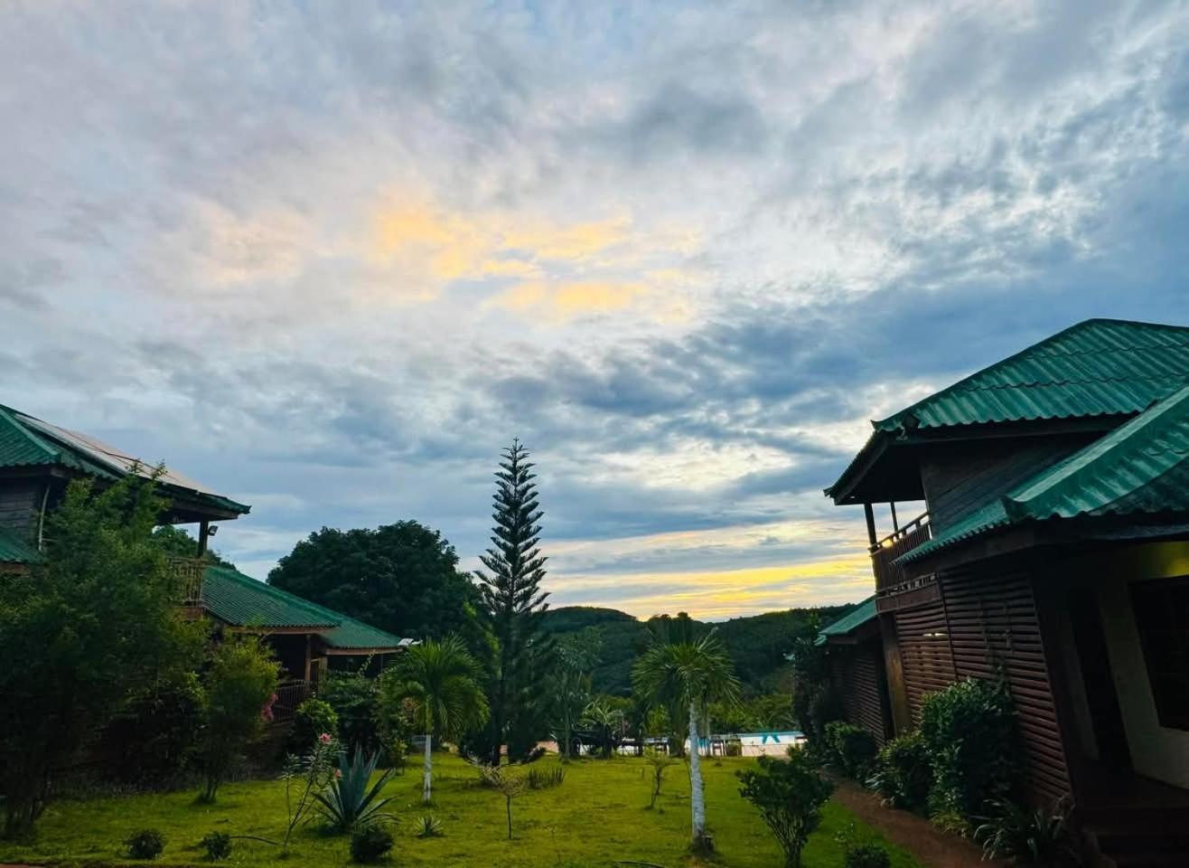 Ratanakiri Paradise Hotel & Restaurant Banlung Экстерьер фото