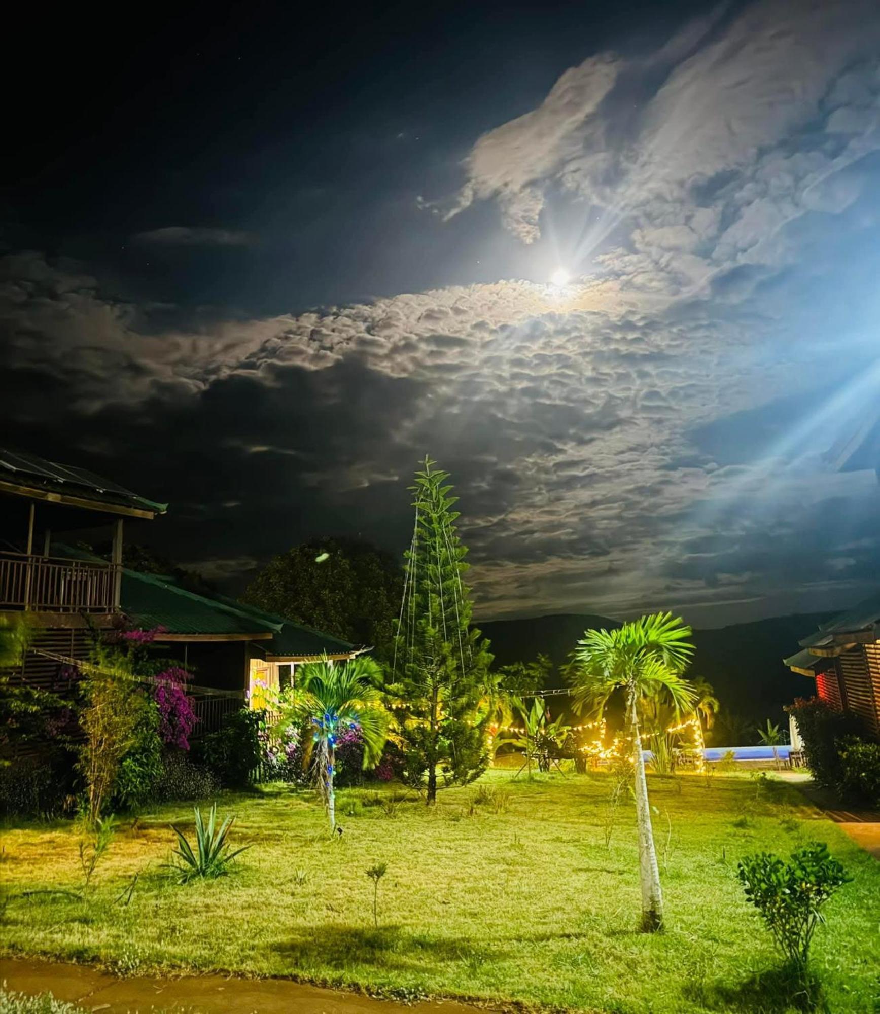 Ratanakiri Paradise Hotel & Restaurant Banlung Экстерьер фото