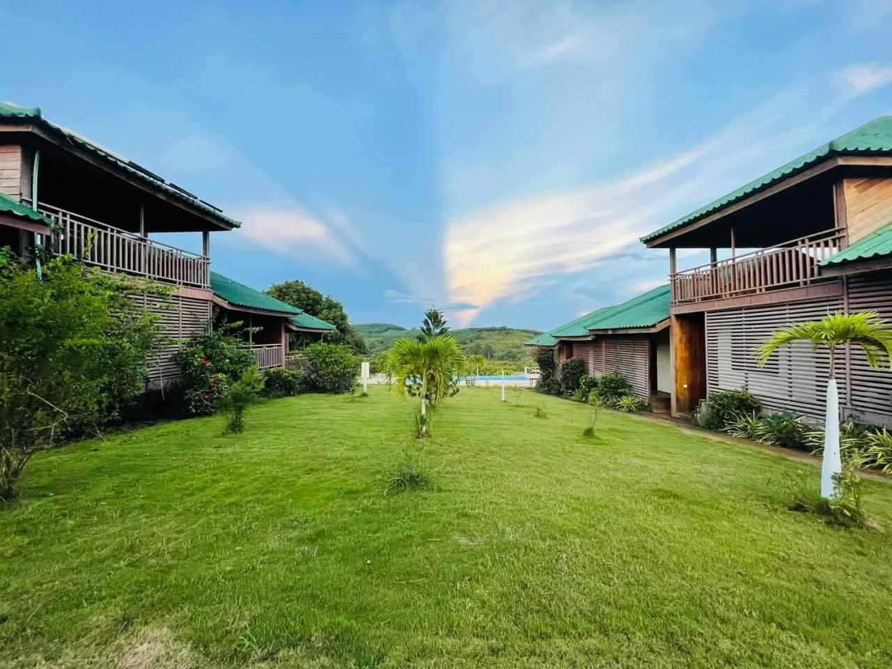 Ratanakiri Paradise Hotel & Restaurant Banlung Экстерьер фото
